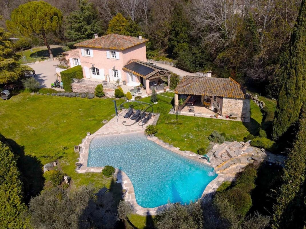 Villa en Meyrargues, Provenza-Alpes-Costa Azul, Francia 1 - 18882726