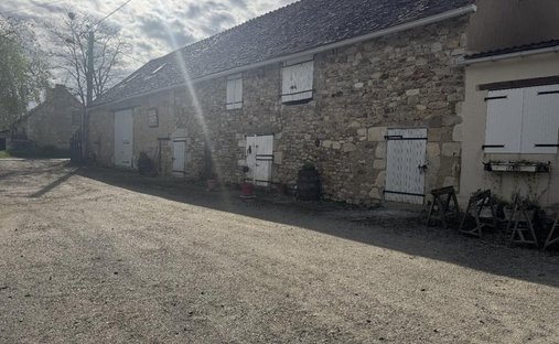 Maison à Lignac, Centre-Val de Loire, France 1