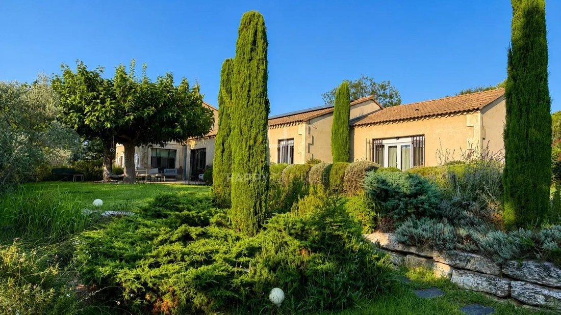 Maison à Fontvieille, Provence-Alpes-Côte d'Azur, France 1 - 18880930