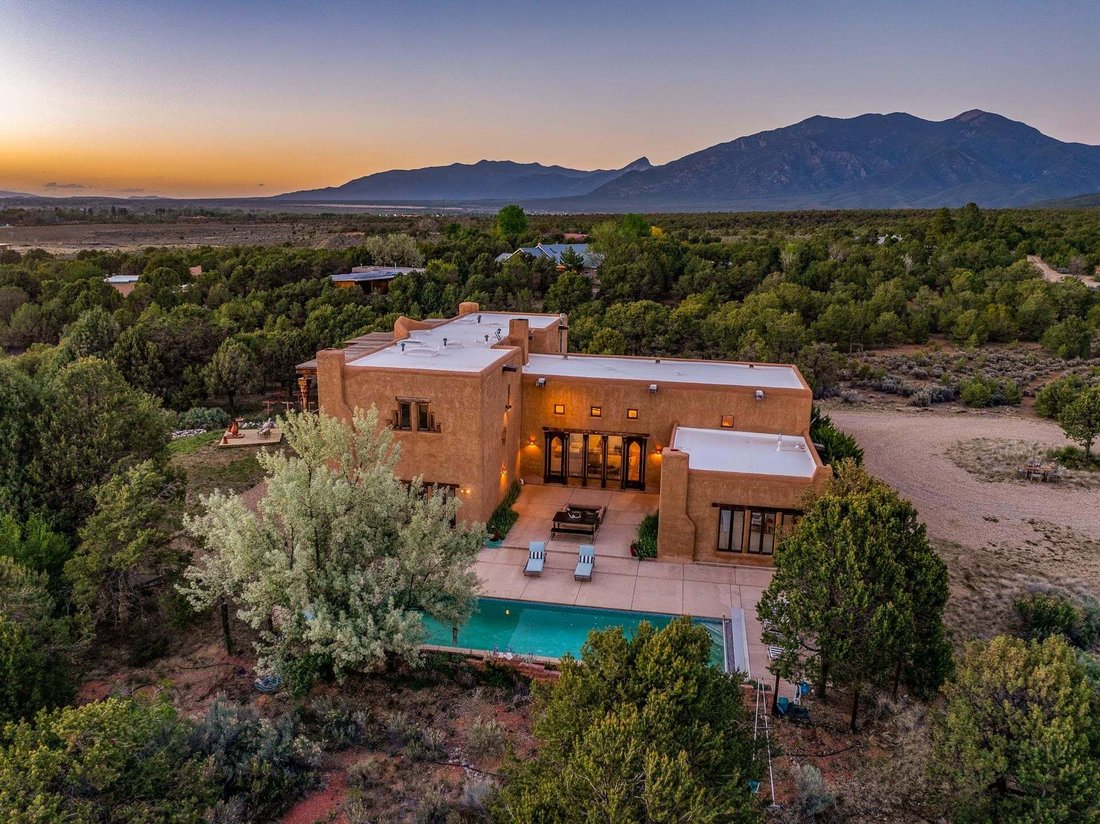 House in Taos, New Mexico, United States 4 - 18888451