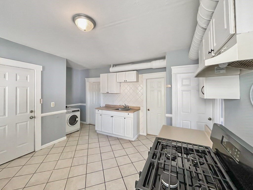 House in Worcester, Massachusetts, United States 5 - 18886274