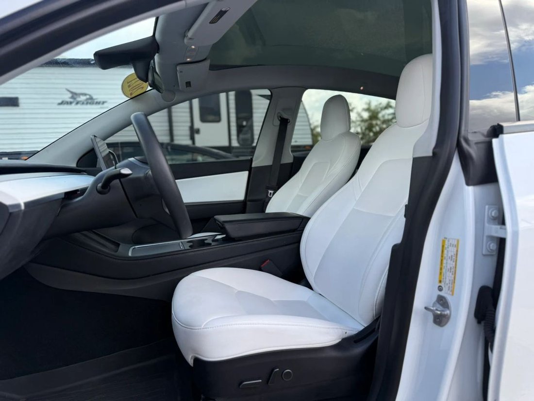 Suv in Orlando, FL, United States 3 - 18892229