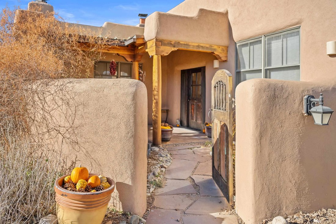 House in El Prado, New Mexico, United States 4 - 18888661