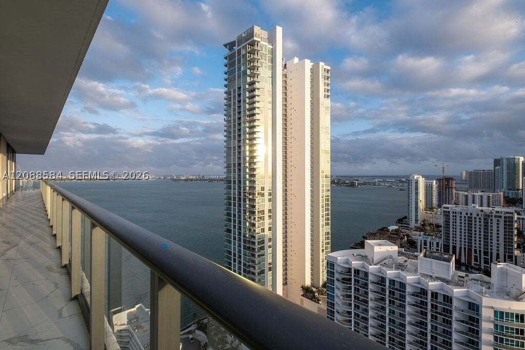 Appartement à Miami, Floride, États-Unis 5 - 18879111