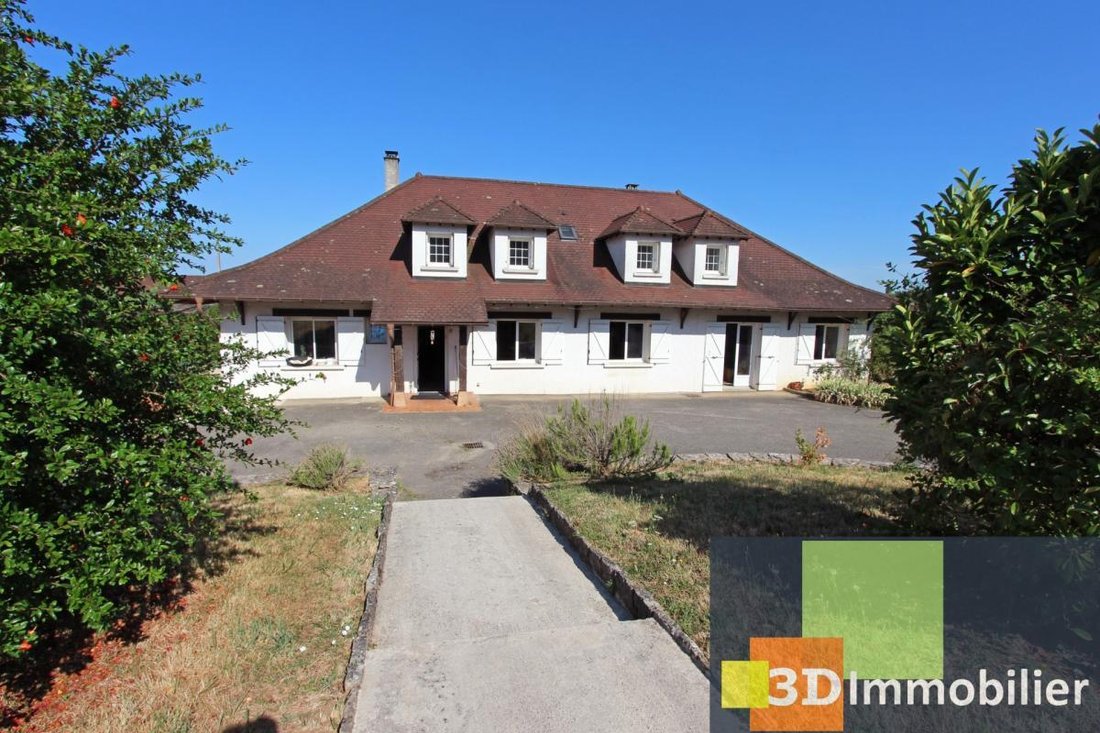 House in Saint-Amour, Bourgogne – Franche-Comté, France 1 - 18890896