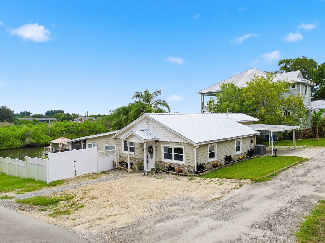 House in Palm Bay, Florida, United States 3 - 18881471
