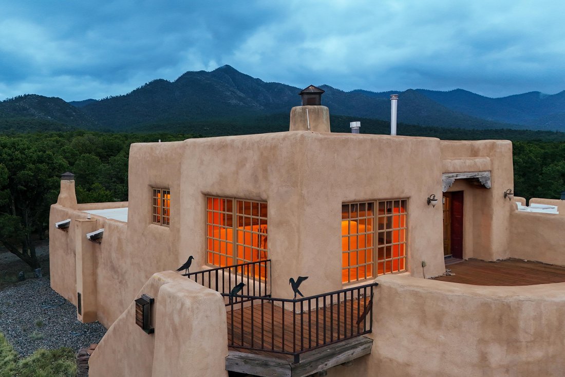 House in Ranchos de Taos, New Mexico, United States 4 - 18888581