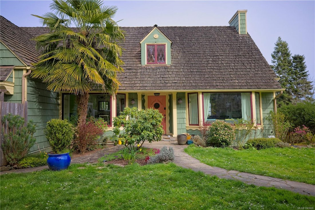 House in Galiano Island, British Columbia, Canada 3 - 18892788