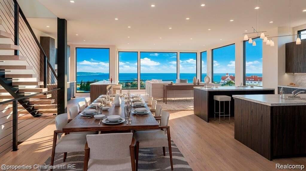 Condo in Petoskey, Michigan, United States 4 - 18156944