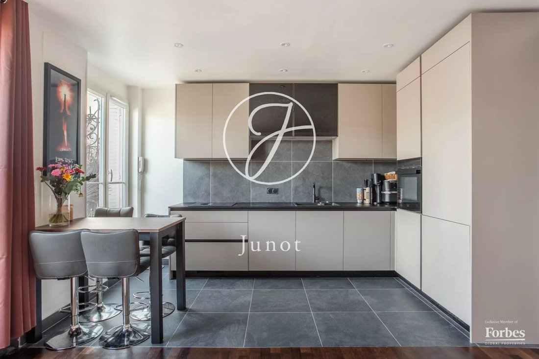 Apartment in Champerret-Berthier, Paris 17e Arrondissement, Paris 3 - 18880294