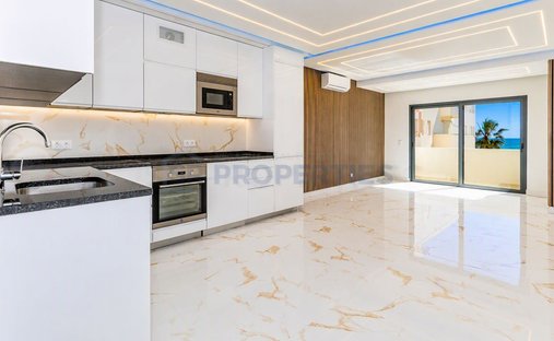 Apartamento en Quarteira, Algarve, Portugal 1