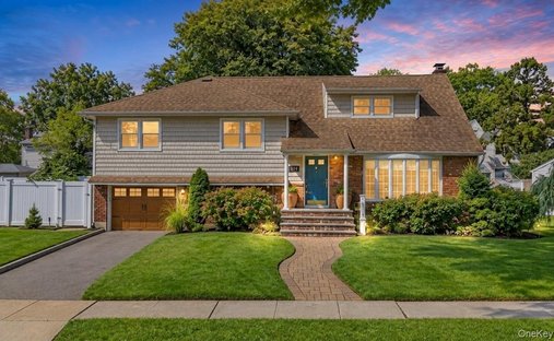 House in Baldwin, New York, United States 1