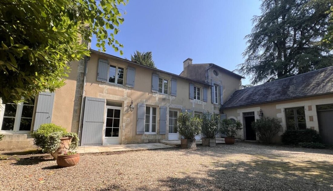 Haus in Poitiers, Neu-Aquitanien, Frankreich 1 - 18887284