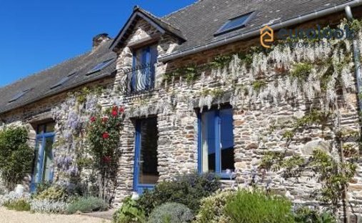 Maisons de campagne à Ruffiac, Bretagne, France 1