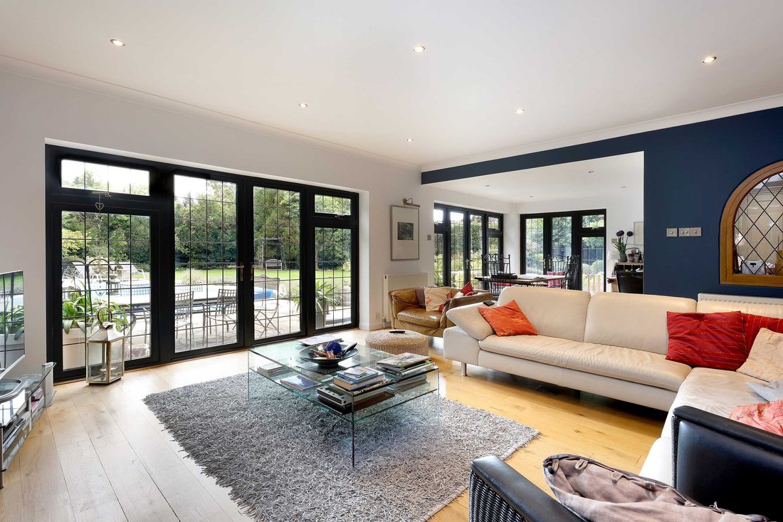 House in Tatling End, Gerrards Cross, England 2 - 18879949