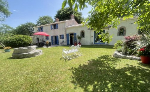 Casa di campagna a Villeneuve-en-Retz, Paesi della Loira, Francia 1
