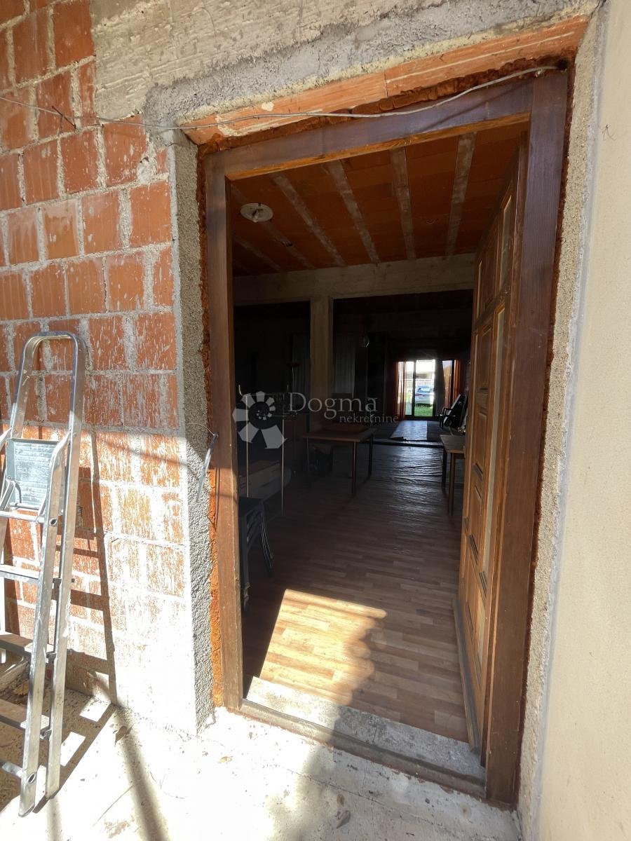 Maison à Mjesni odbor Gregovica, Grad Pula, Istrie 5 - 18891548