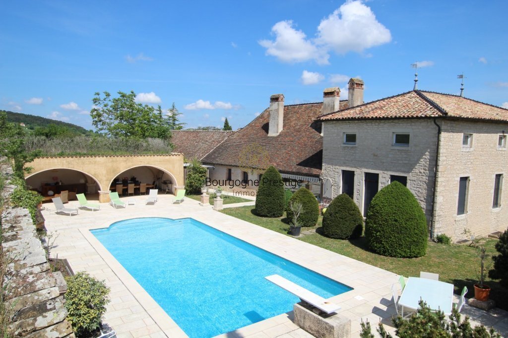 Maison à Centre Ville, Tournus, France 1 - 18882922