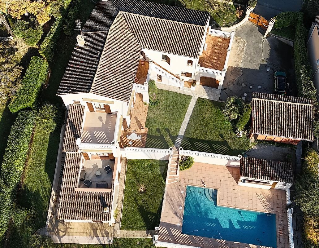 Maison à Saint-Paul-de-Vence, Provence-Alpes-Côte d'Azur, France 2 - 18881632