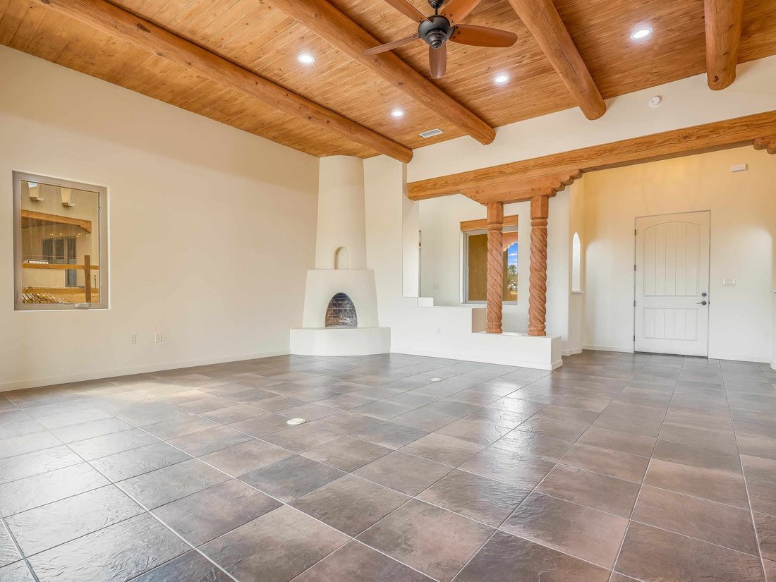 House in Taos, New Mexico, United States 5 - 18888442