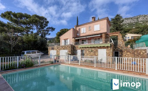 Haus in Trois Quartiers-Siblas, Toulon, Frankreich 1