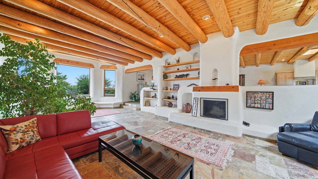 House in Taos, New Mexico, United States 5 - 18888608