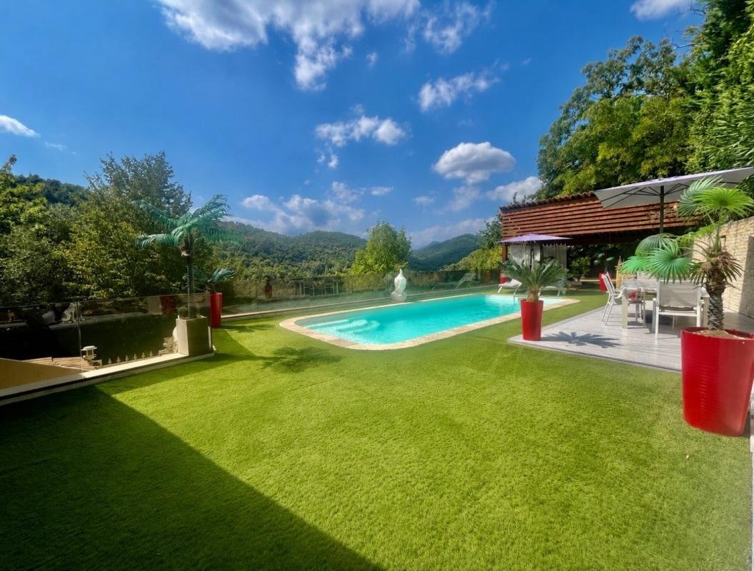Casa en Tourrette-Levens, Provenza-Alpes-Costa Azul, Francia 2 - 18882186