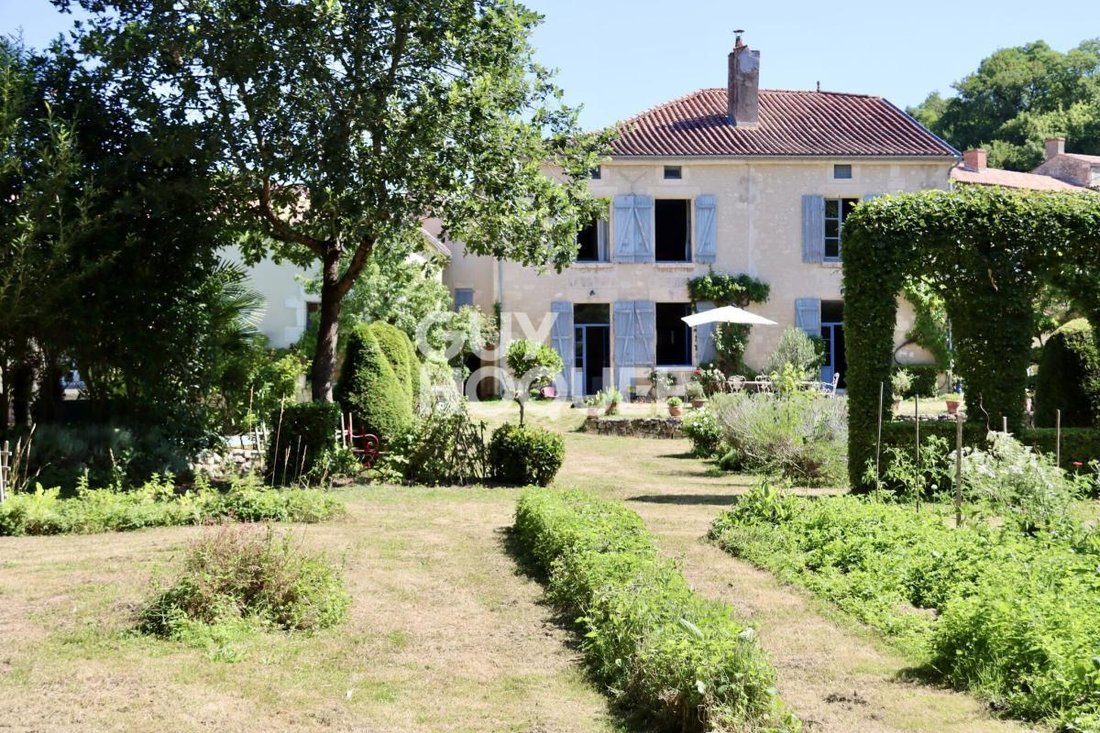 Casa a Auzay, Auchay-sur-Vendée, Francia 2 - 18882778
