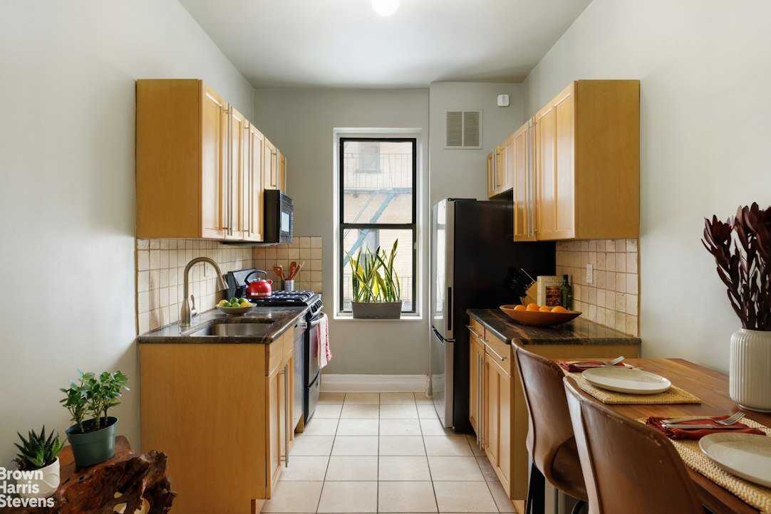 Co Op in New York, New York, United States 5 - 18889321