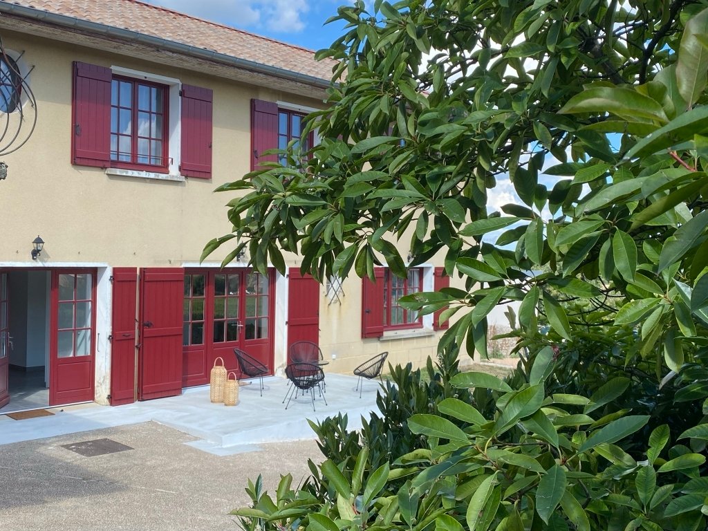 Maison à Fuissé, Bourgogne-Franche-Comté, France 1 - 18887009