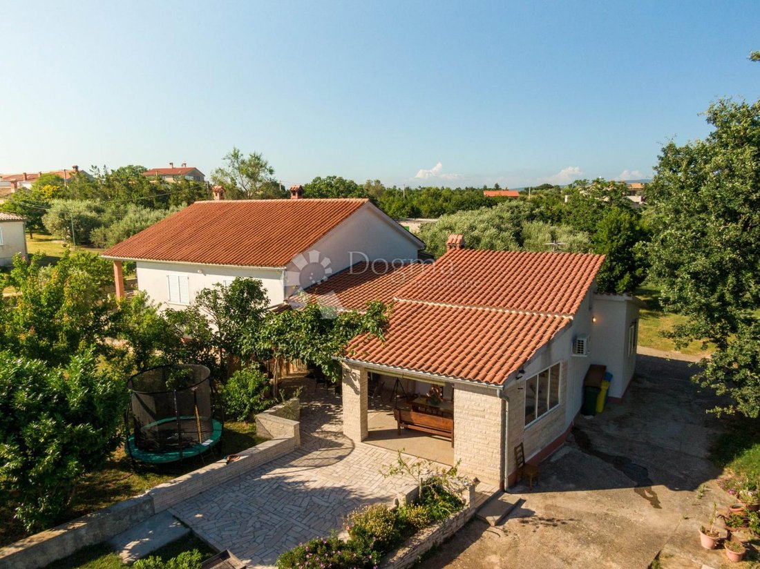 Casa en Peruški, Istria, Croacia 1 - 18891645