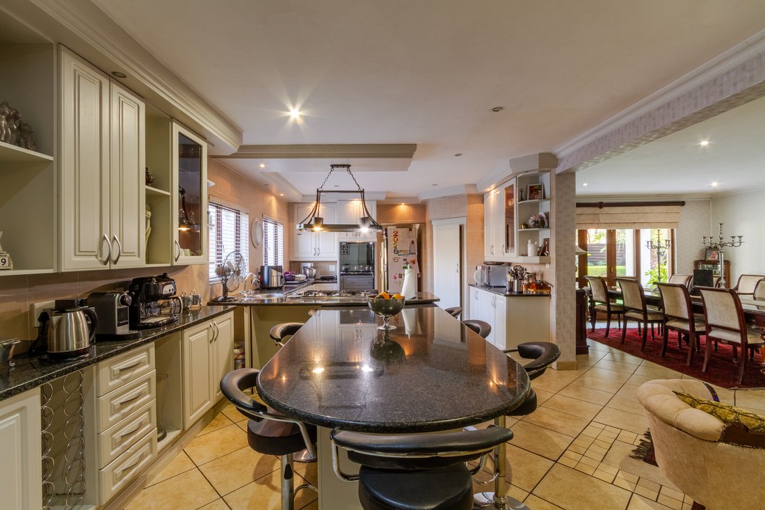 Maison à Silver Lakes Golf Estate, Gauteng, Afrique du Sud 2 - 18886840
