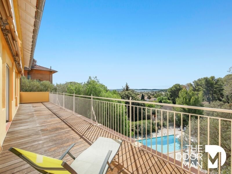 Casa en Hyères, Provenza-Alpes-Costa Azul, Francia 1 - 18884099