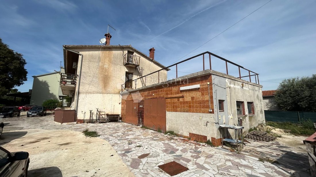 Casa en Grad Pula, Istria, Croacia 2 - 18891739