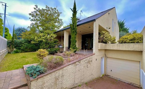 House in La Varenne, Saint-Maur-des-Fossés, France 1