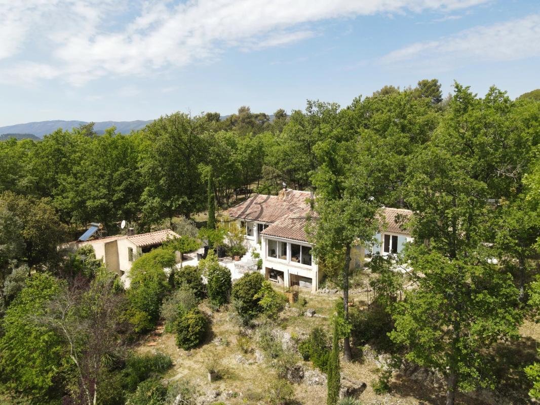 Villa in Grambois, Provence-Alpes-Côte d'Azur, Frankreich 1 - 18882905