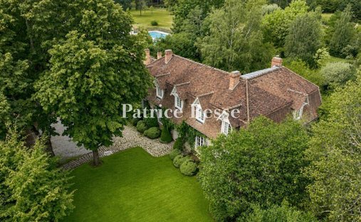 House in Gambaiseuil, Ile-de-France, France 1