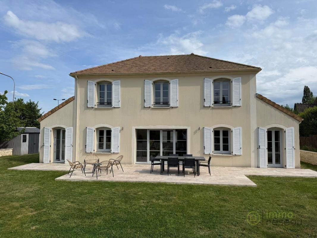 House in La Queue-les-Yvelines, Ile-de-France, France 1 - 18884689
