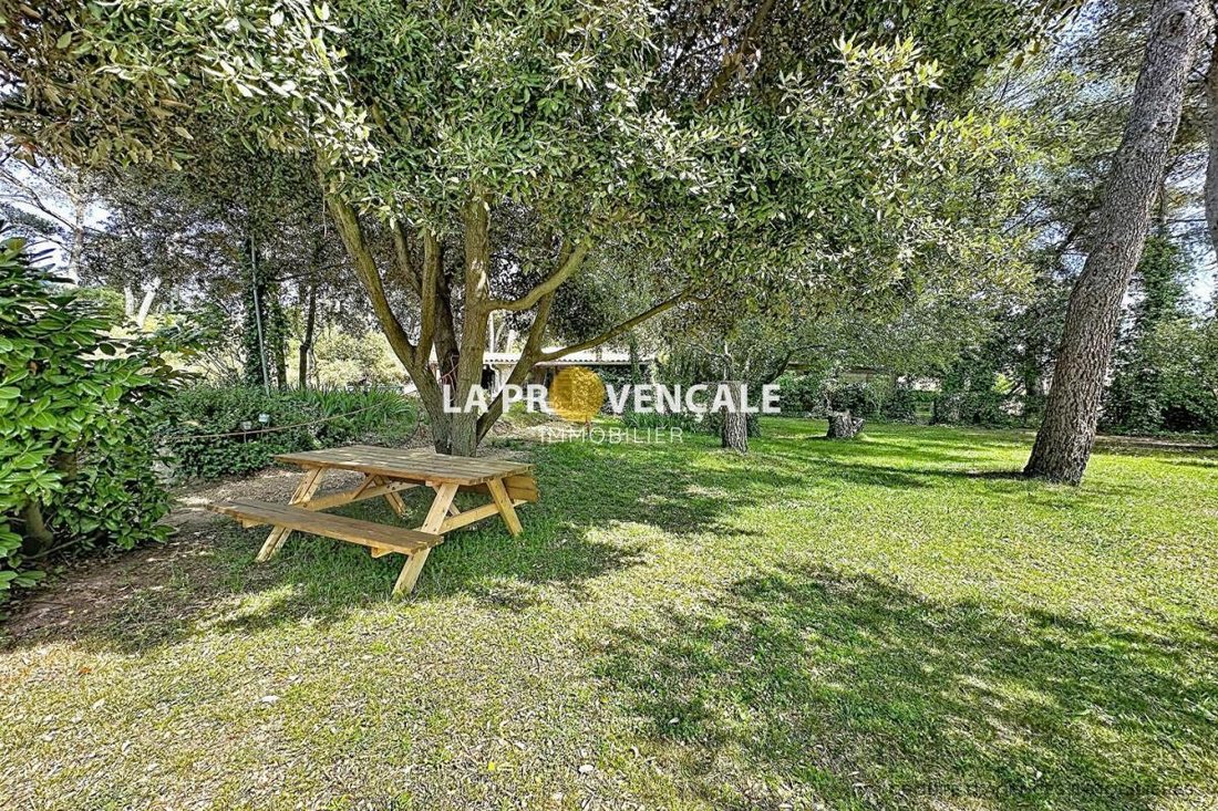 Villa à Trets, Provence-Alpes-Côte d'Azur, France 3 - 18880868