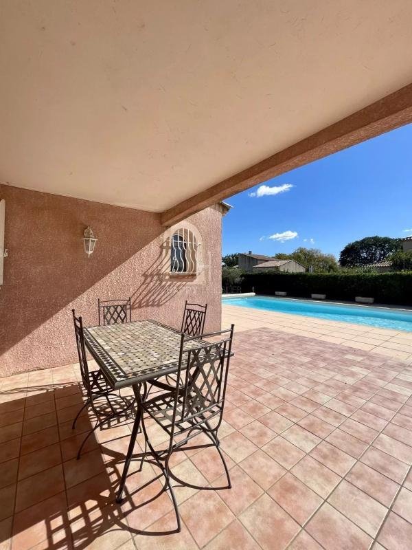 Villa a Mouriès, Provenza-Alpi-Costa Azzurra, Francia 4 - 18882262