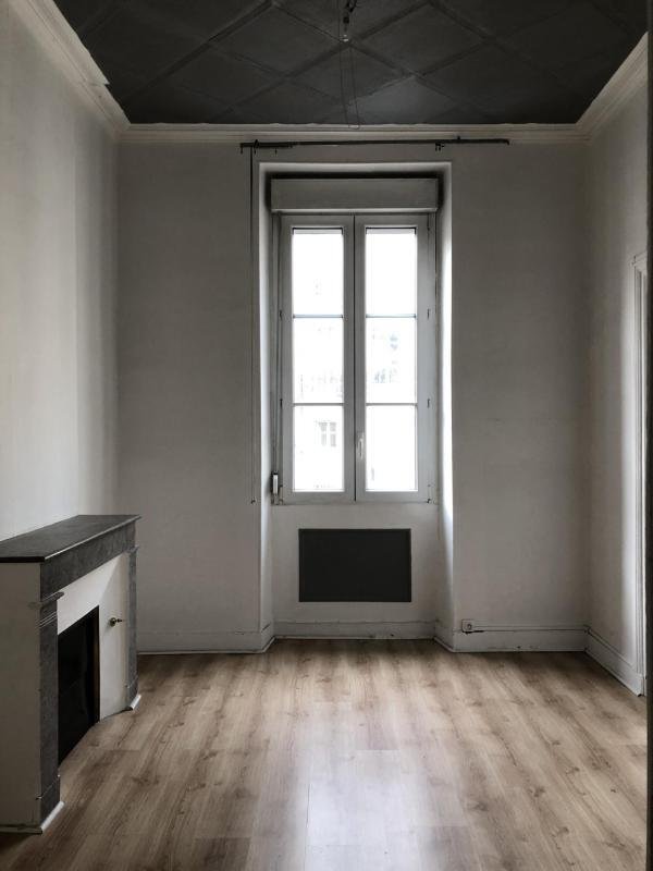 Appartement à Hôtel de Ville-Quinconce-Saint Seurin-Fondaudège, Bordeaux, France 5 - 18884507