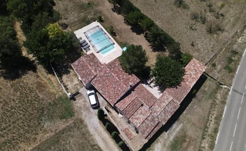 House in Crillon-le-Brave, Provence-Alpes-Côte d'Azur, France 1