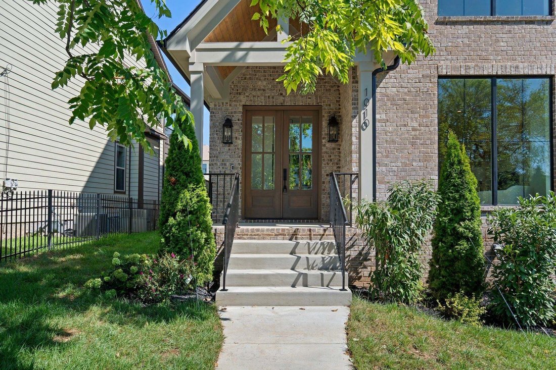 Co Op in Nashville, Tennessee, United States 3 - 18889061