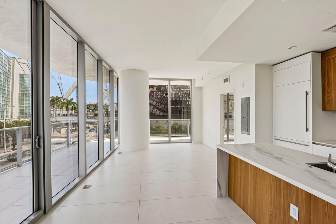 Condominio a Miami, Florida, Stati Uniti 2 - 18879779