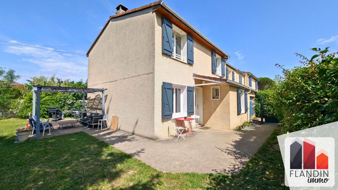 House in Charly, Auvergne-Rhône-Alpes, France 2 - 18646518