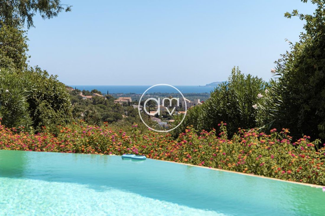 Villa à Hyères, Provence-Alpes-Côte d'Azur, France 4 - 18885922