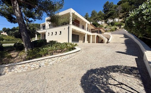 Villa en Pallieres-Plan des Pennes, Les Pennes-Mirabeau, Francia 1