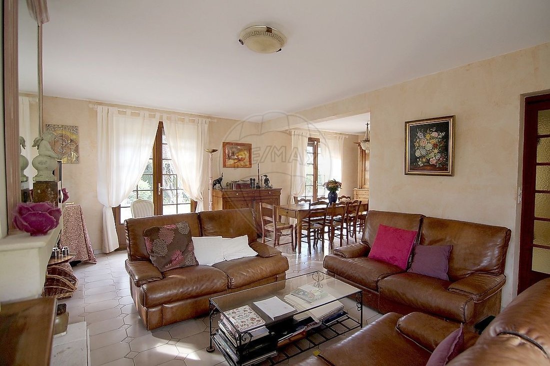 House in Bas Buc, Buc, France 4 - 18884402
