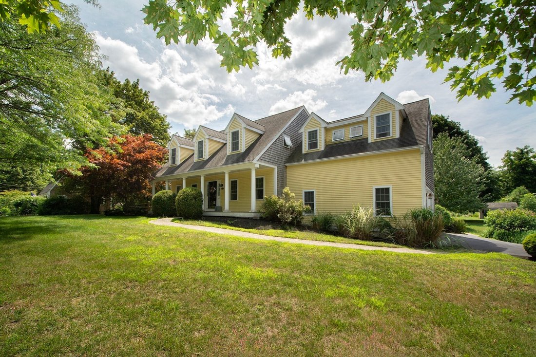 House in Pembroke, Massachusetts, United States 2 - 18879671