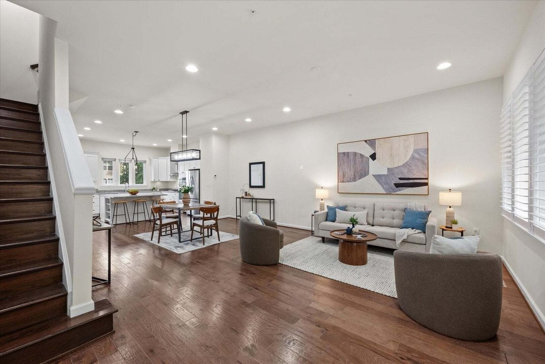 Condo in Alexandria, Virginia, United States 5 - 18889876